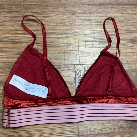 Forever 21 Velvet Bralette Size Small - Picture 2 of 5